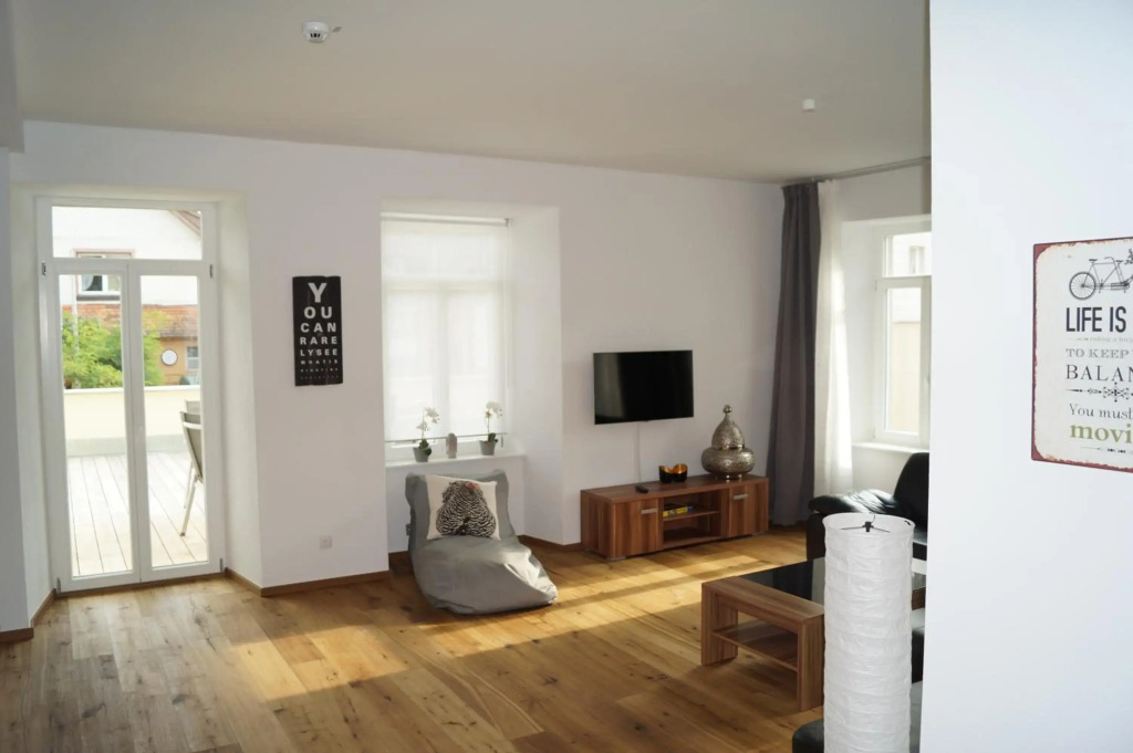 Loft Style 3 Room Apartment + terrace