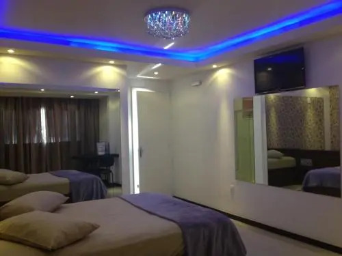 Motel Petit Amour