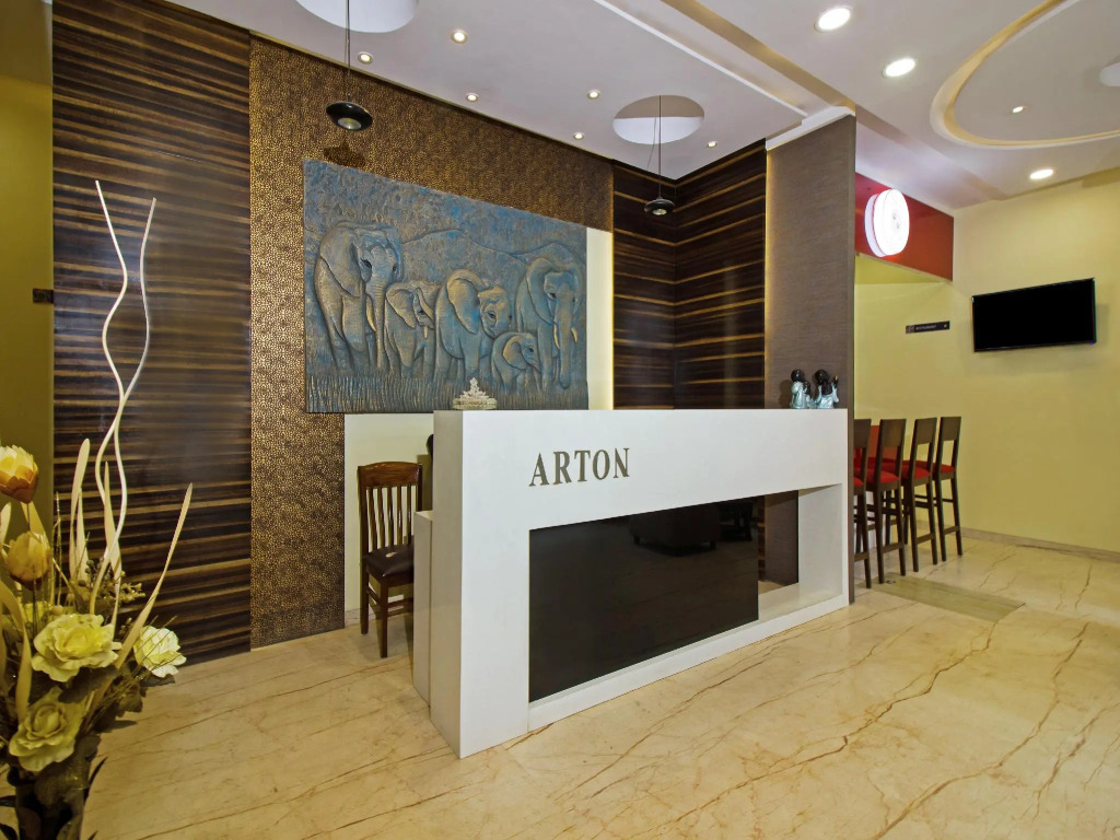 OYO 9996 Hotel Arton Suites