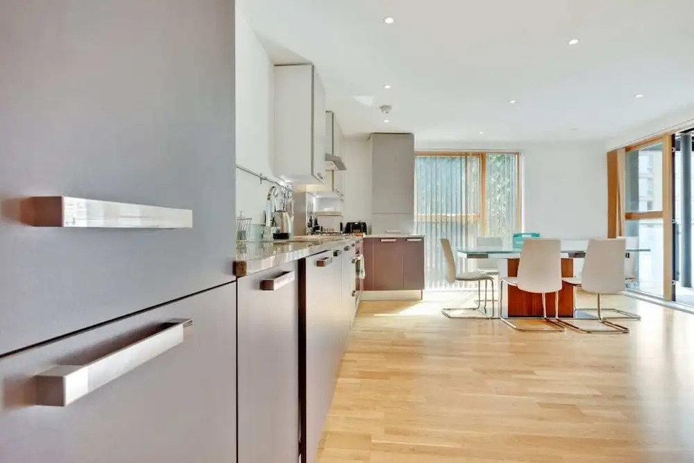 City Center Located & Modern 2 bed Flat Apartment!