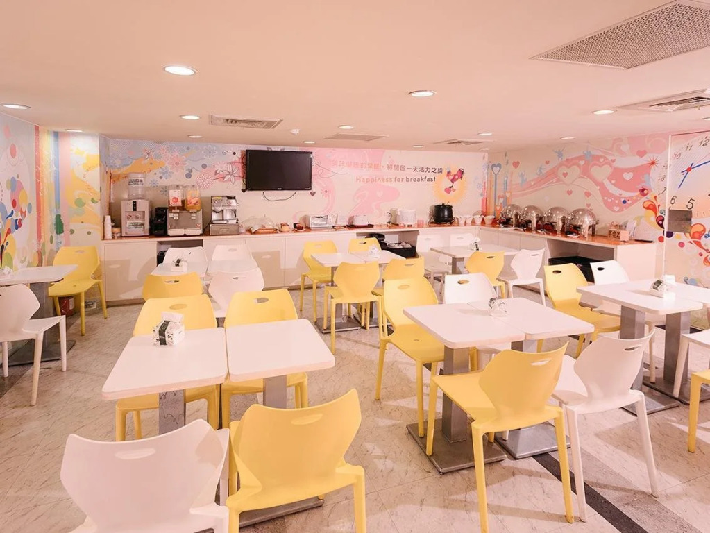Peach Hotel