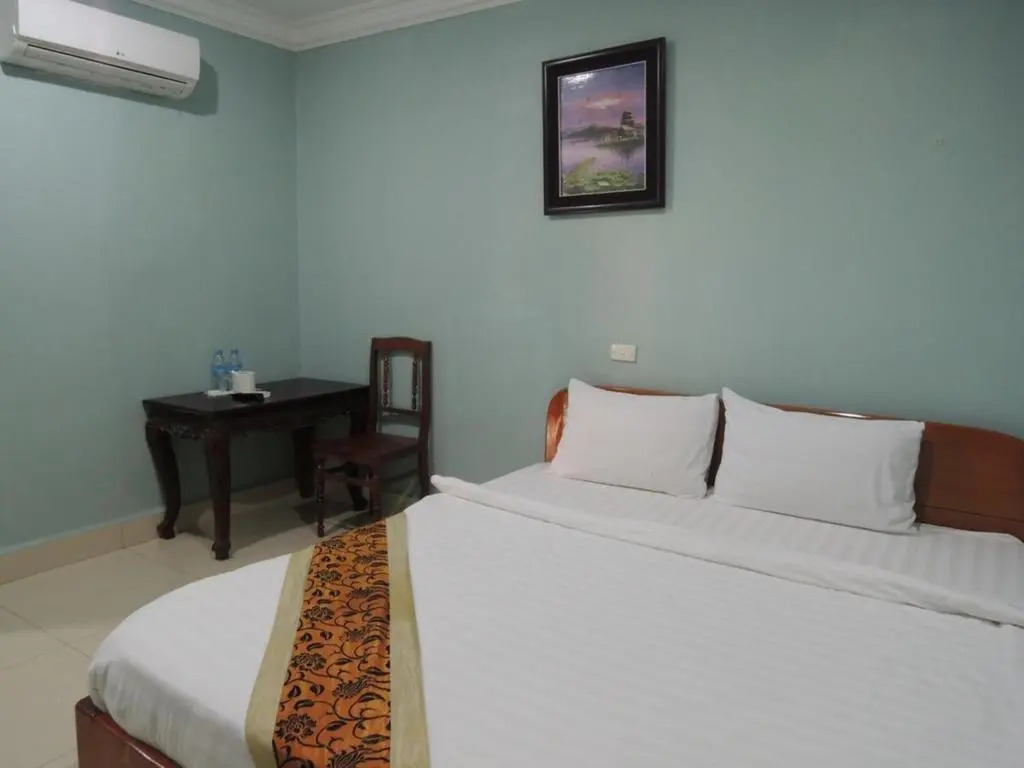 Central Hotel