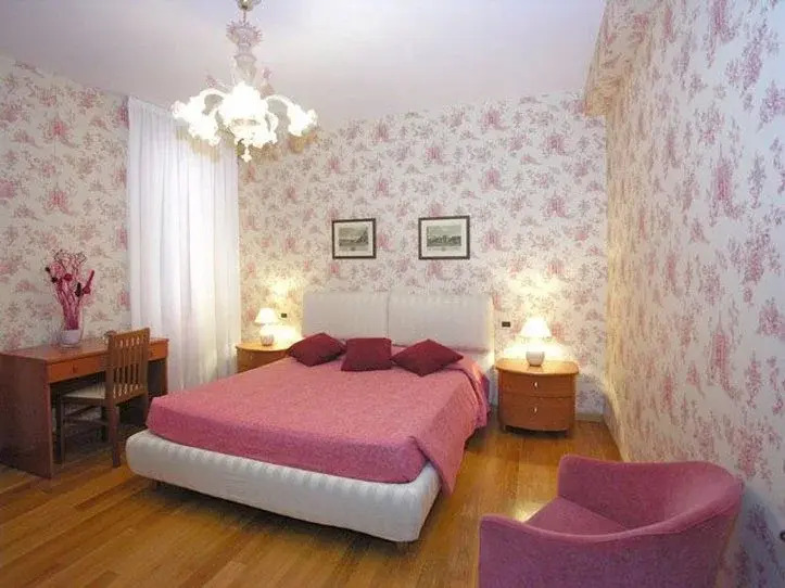 Historical Centre Apartments By Rentailinitaly