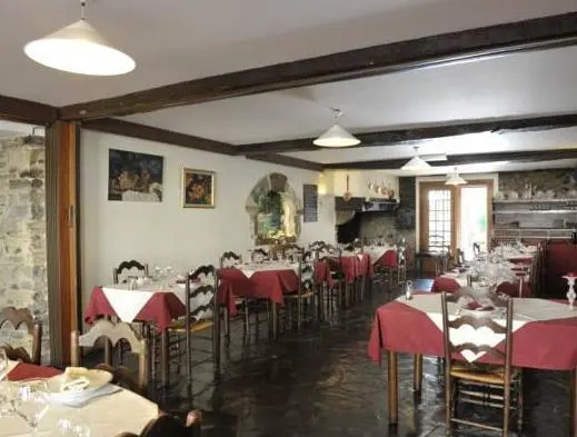 Logis Hotel Au Relais Aspois