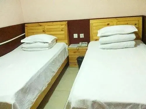 Rujia Huayi Hotel