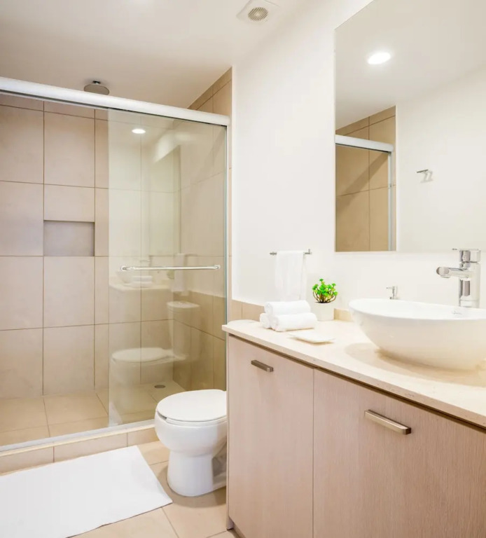 Alameda Downtown Apartment 1204