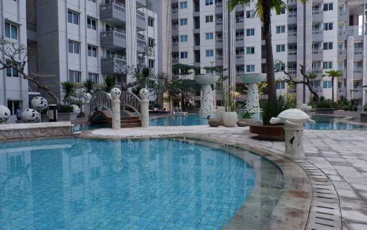 Minimalist and Close to Pool Studio Apartment Sky Terrace at Daan Mogot Baru By Travelio