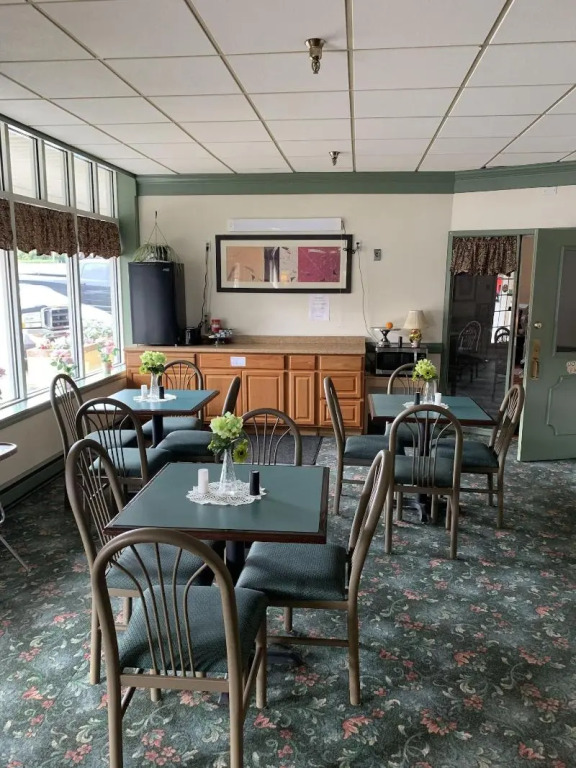 Surrey Inn Ashland