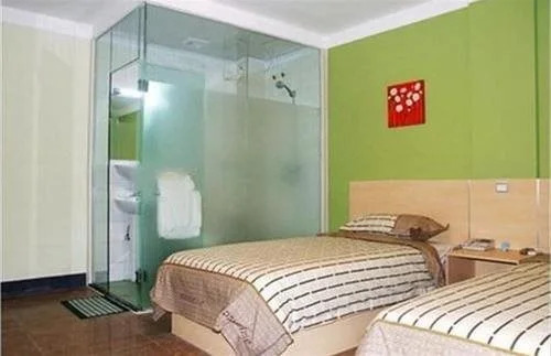 Jinan Warm Family Lvren Inn
