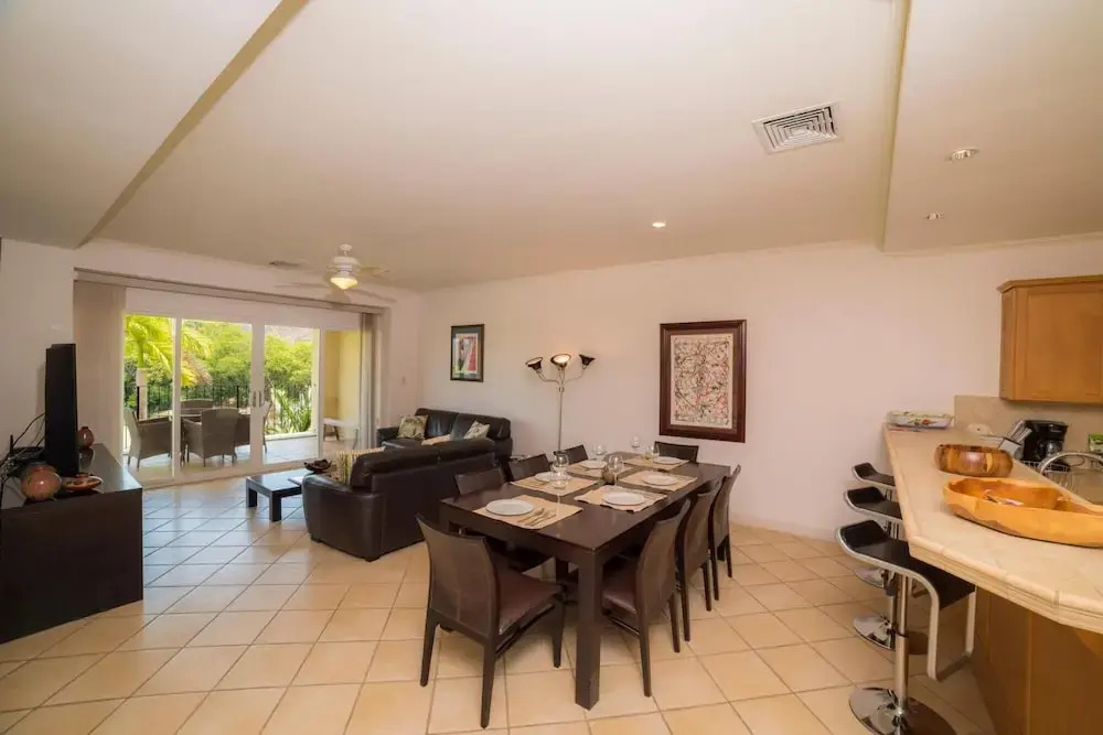 Del Mar 1F - 3 bdr 2 Bath Ocean View