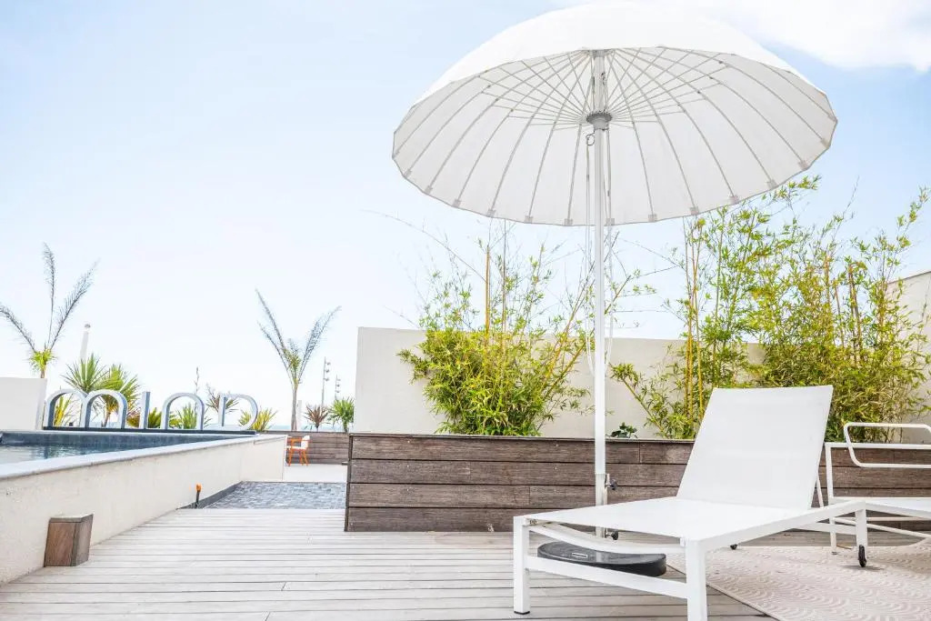 LUXURY MIND - VUE MER - CENTRE VILLE - PARKING - ROOFTOP - NEUF - CoHôteConciergerie La Grande Motte