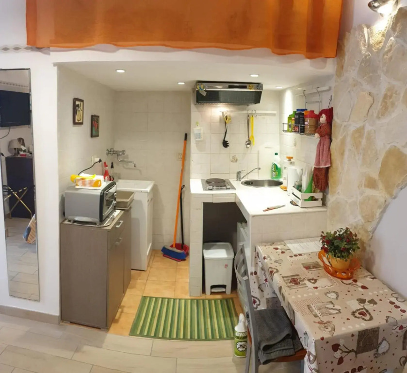 Giovanni s little house