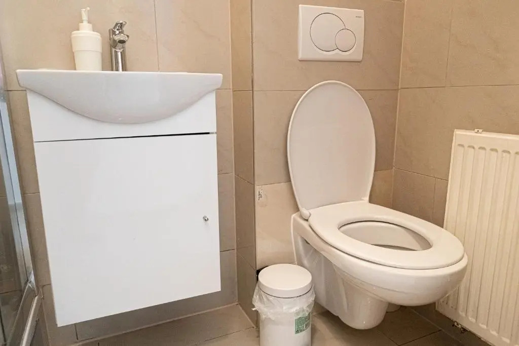 Peaceful 1BR Apt. near Metro Station Längenfeldg.