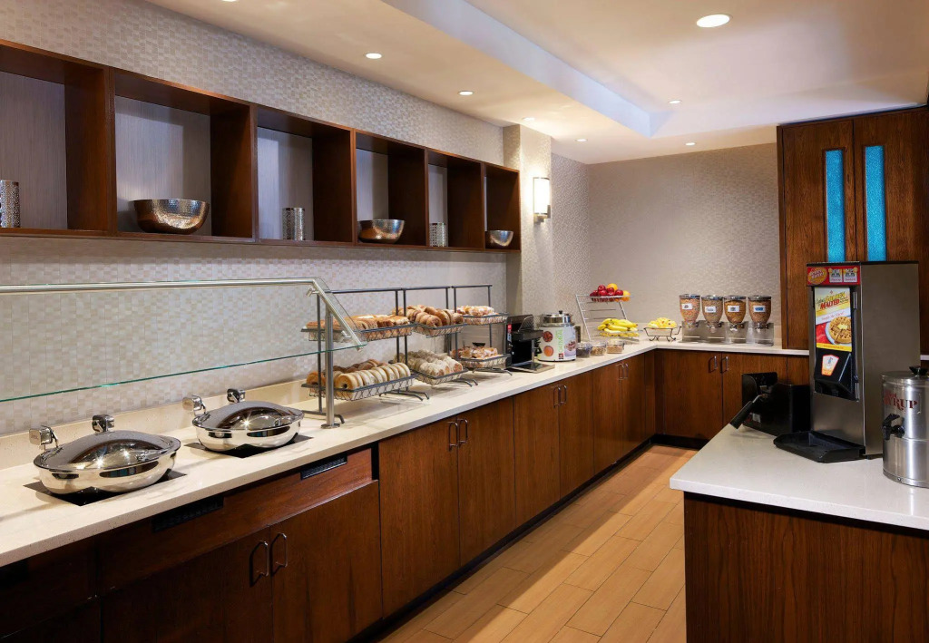 Fairfield Inn & Suites by Marriott Newark Liberty International Airport