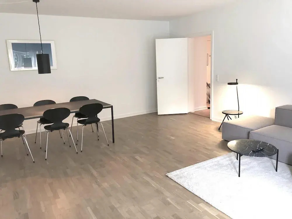 Spacious 1-bed in Frederiksberg w Balcony