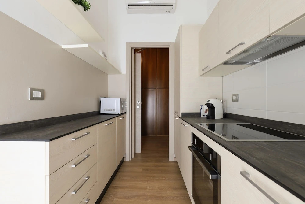 Suitelowcost Sforza