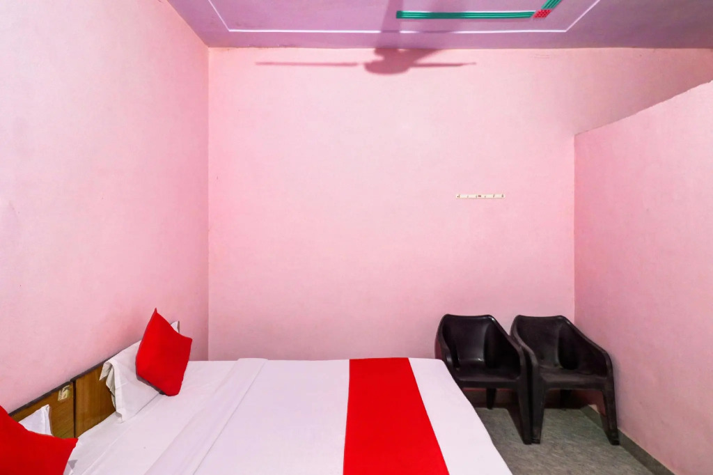 OYO Flagship 82264 Hariom guest house