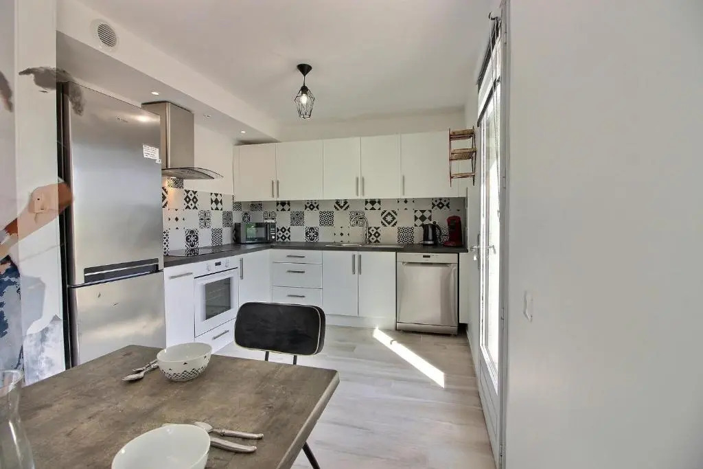 Superbe Appart de 50 m2 face au vieux village