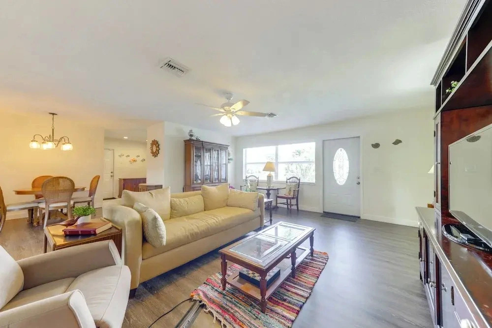 1 Mi to Sand! Deerfield Beach Home w/ Patio