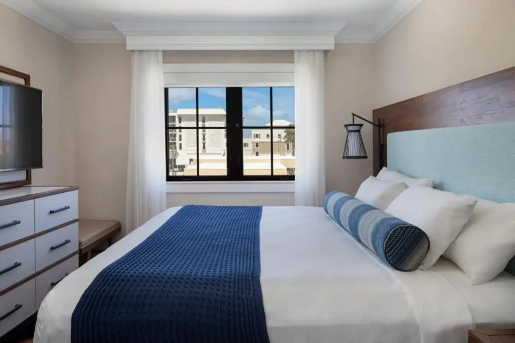 The Atlantic Suites on the Ave