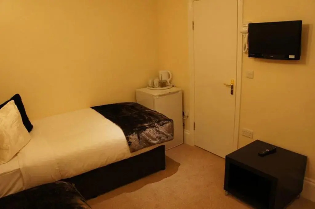Sapphire Hotel London
