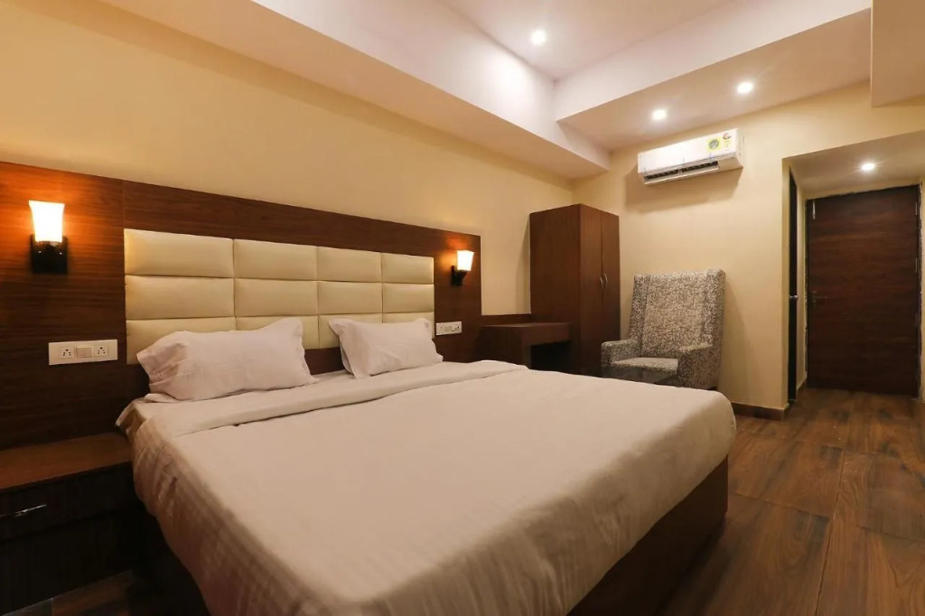 FabHotel Blueark