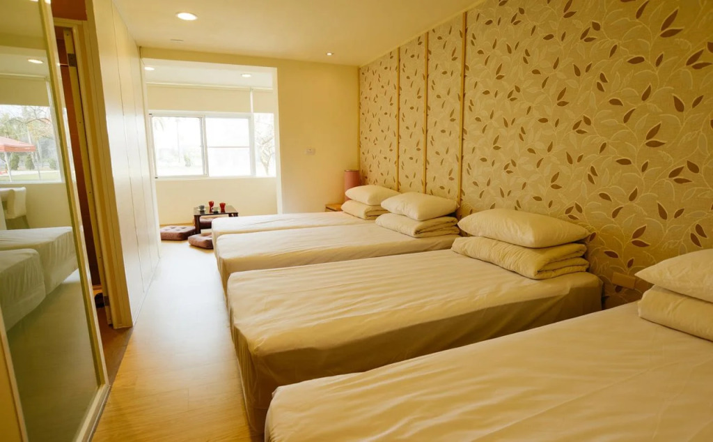 Chengching Lakefront Resort