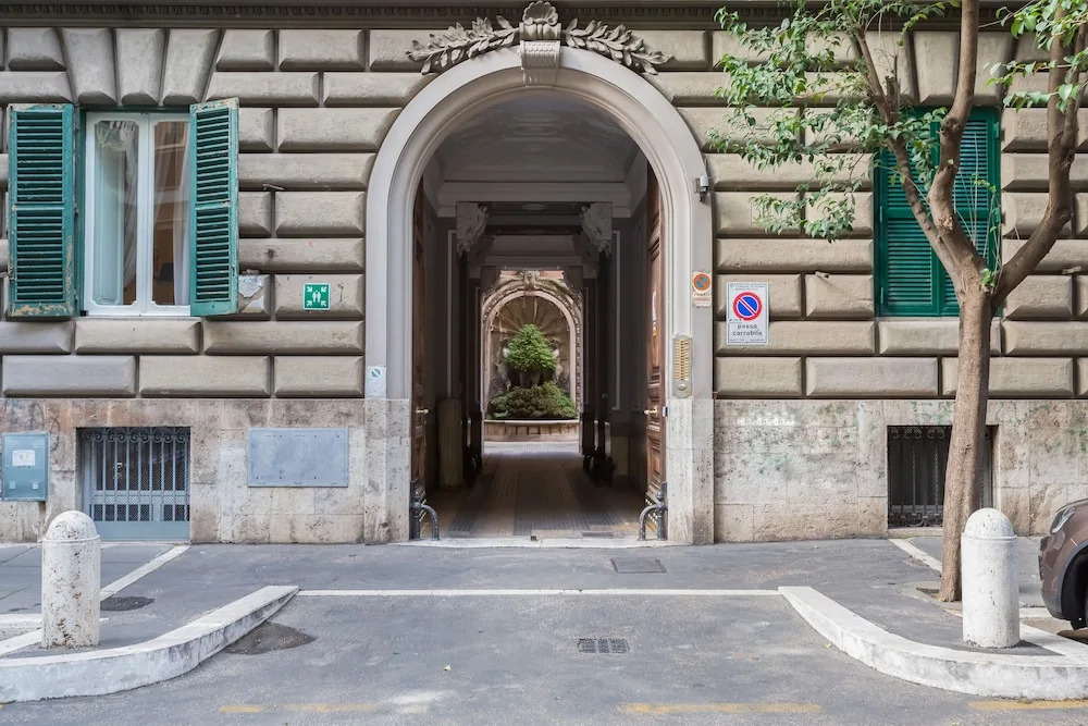 Beautiful apartment near the Vatican with Netflix