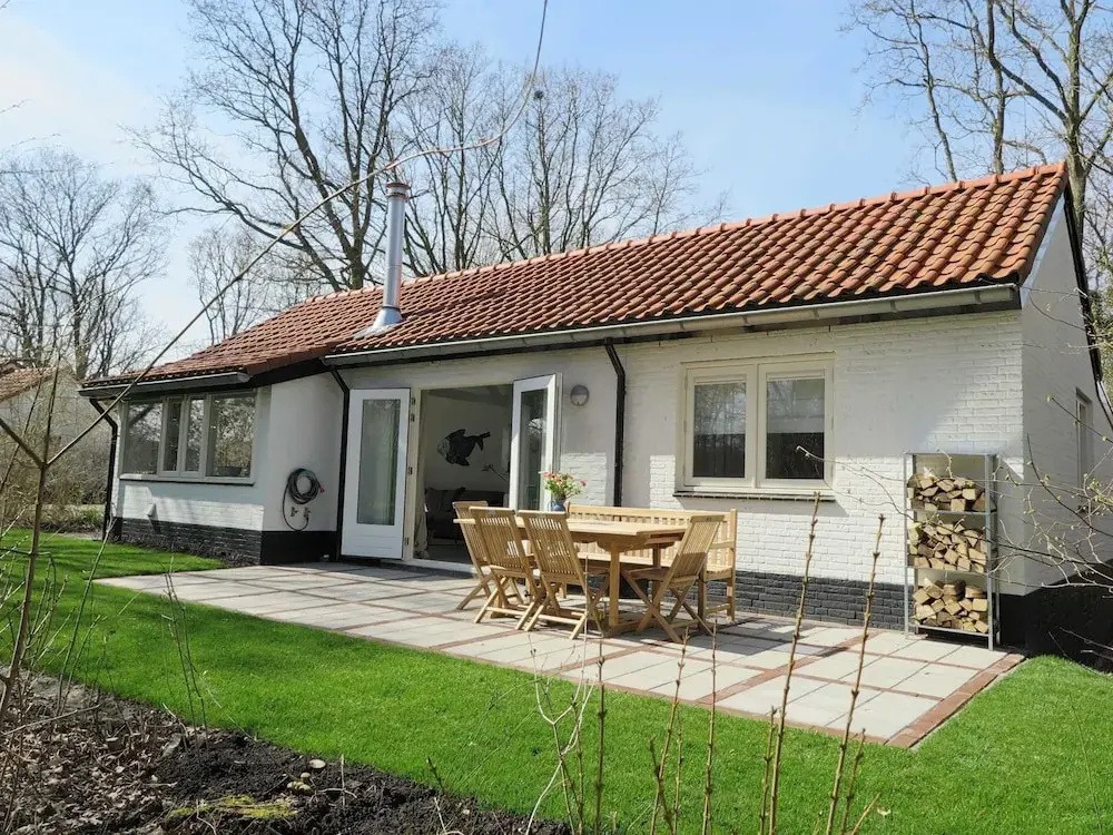 Holiday Home in Dishoek near Southern Beach