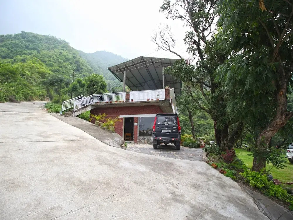 OYO 5776 near Mussoorie Road