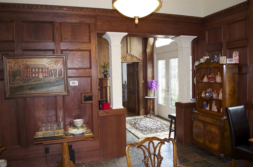 BranCliff Inn Bed and Breakfast c1859