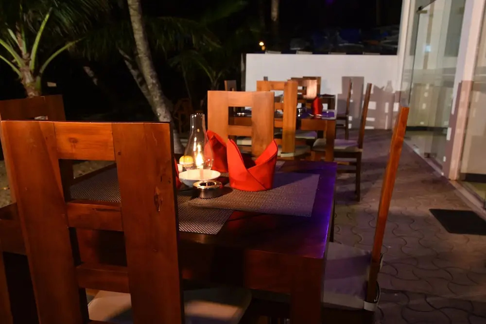 Lochana Beach Hotel