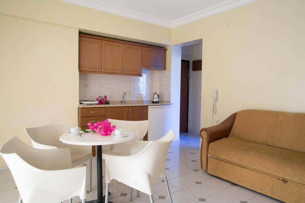 Amaris Apartments