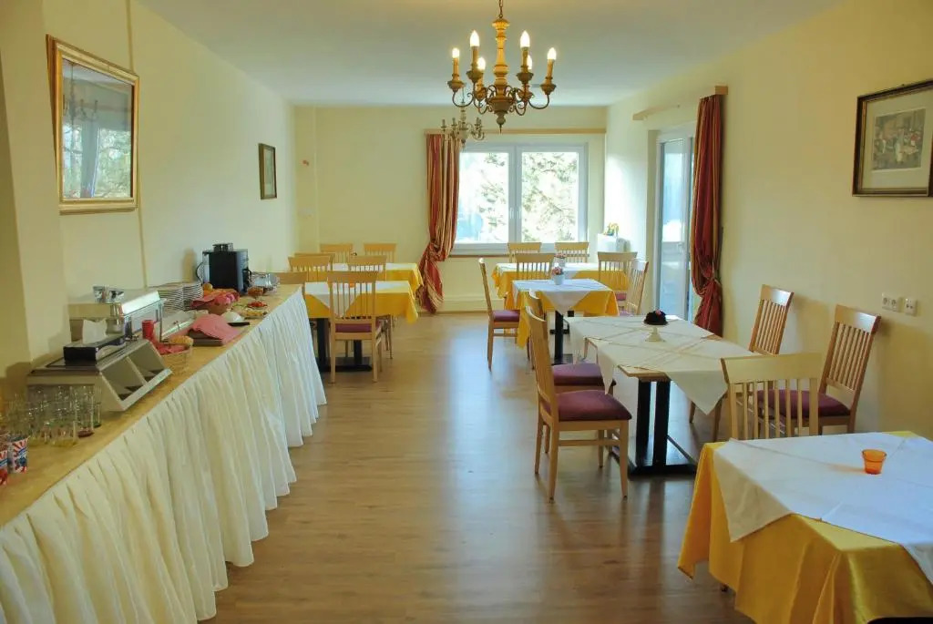Bellis Hotel