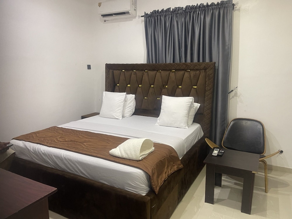 JCGOLD Hotels, Apartments and Suites
