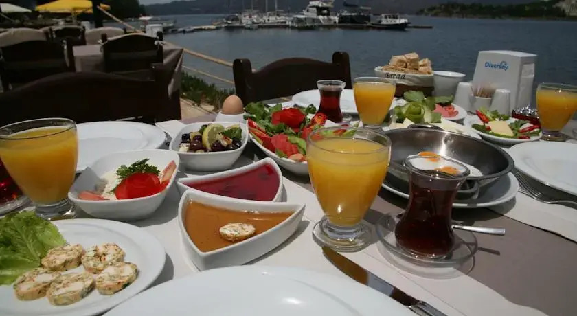 Ella Pansiyon Restaurant Yacht Club