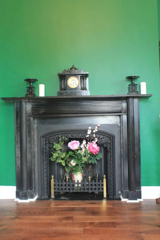 Woodville House