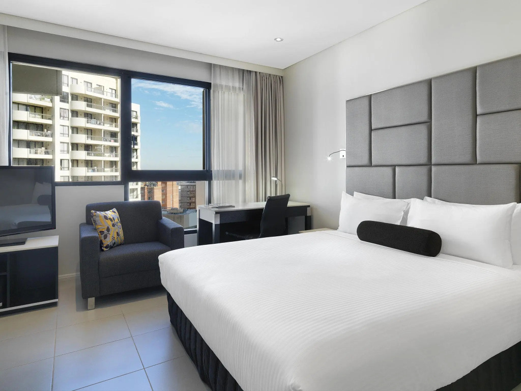 Meriton Suites Kent Street, Sydney