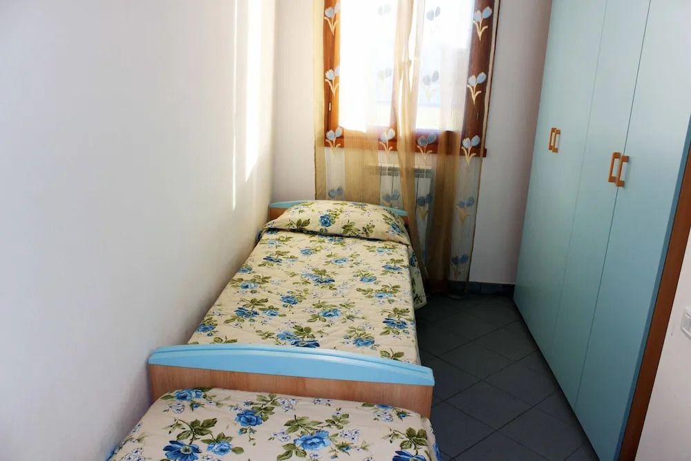 Homely Flat With Pool-beahost