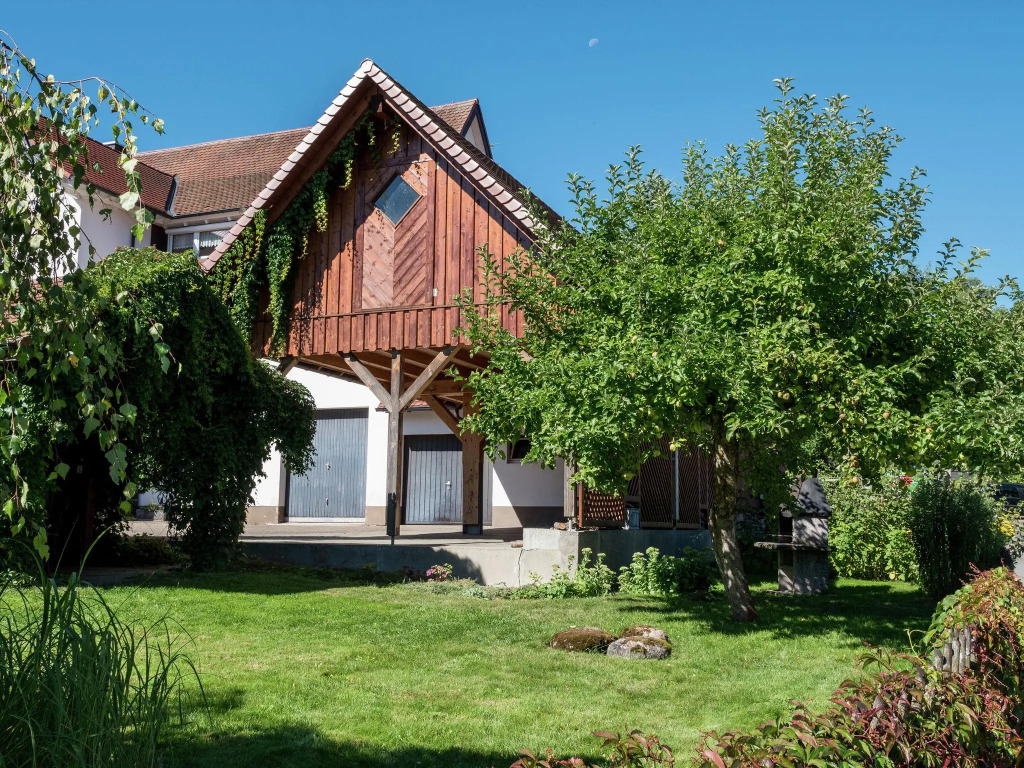 Cozy Apartment in Schwenningen with Garden
