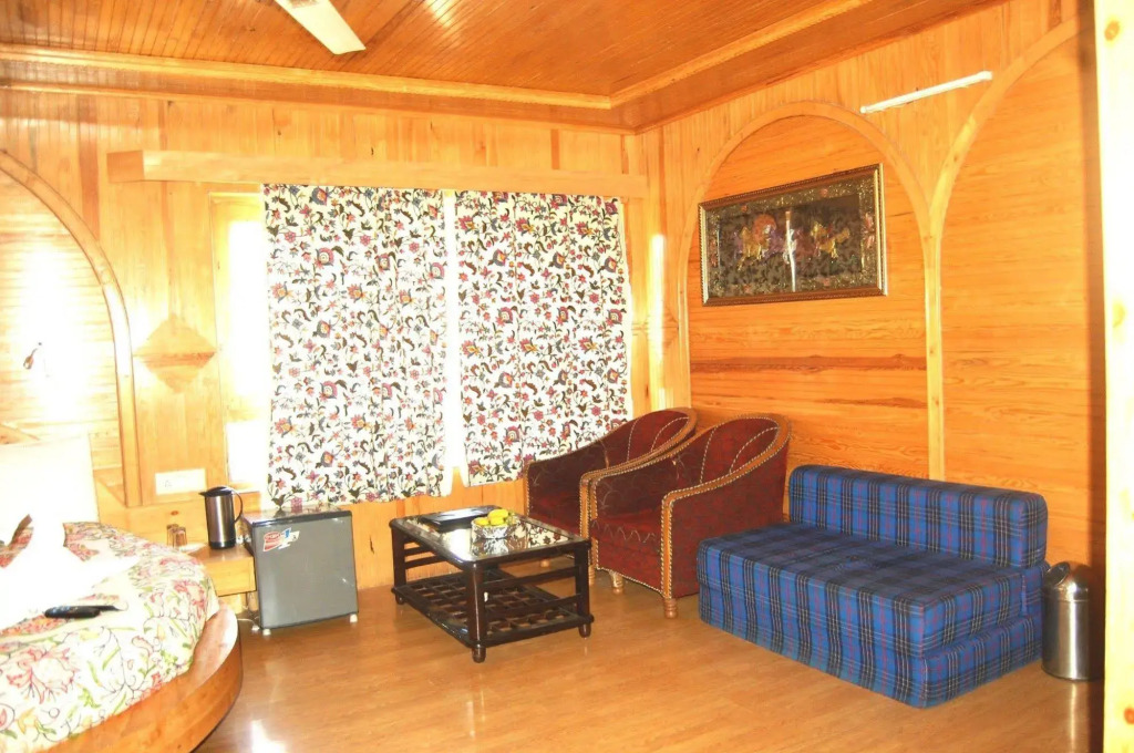 Paradise Hotels
