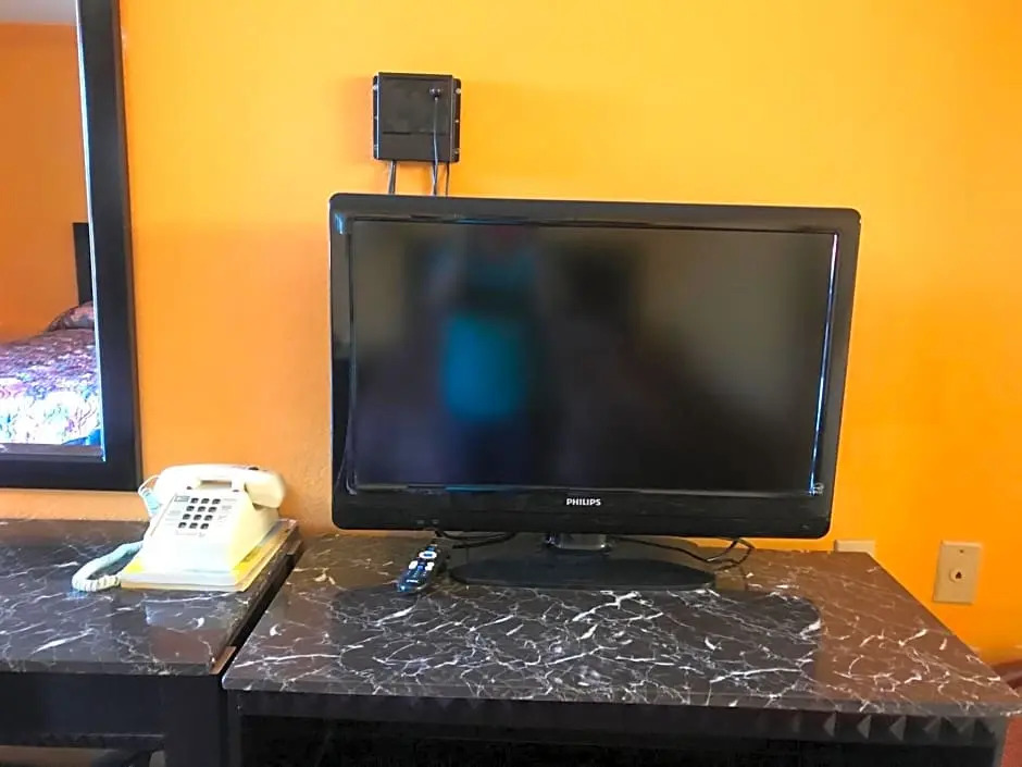 Pratt Budget Inn