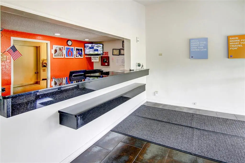 Motel 6 Atlanta GA