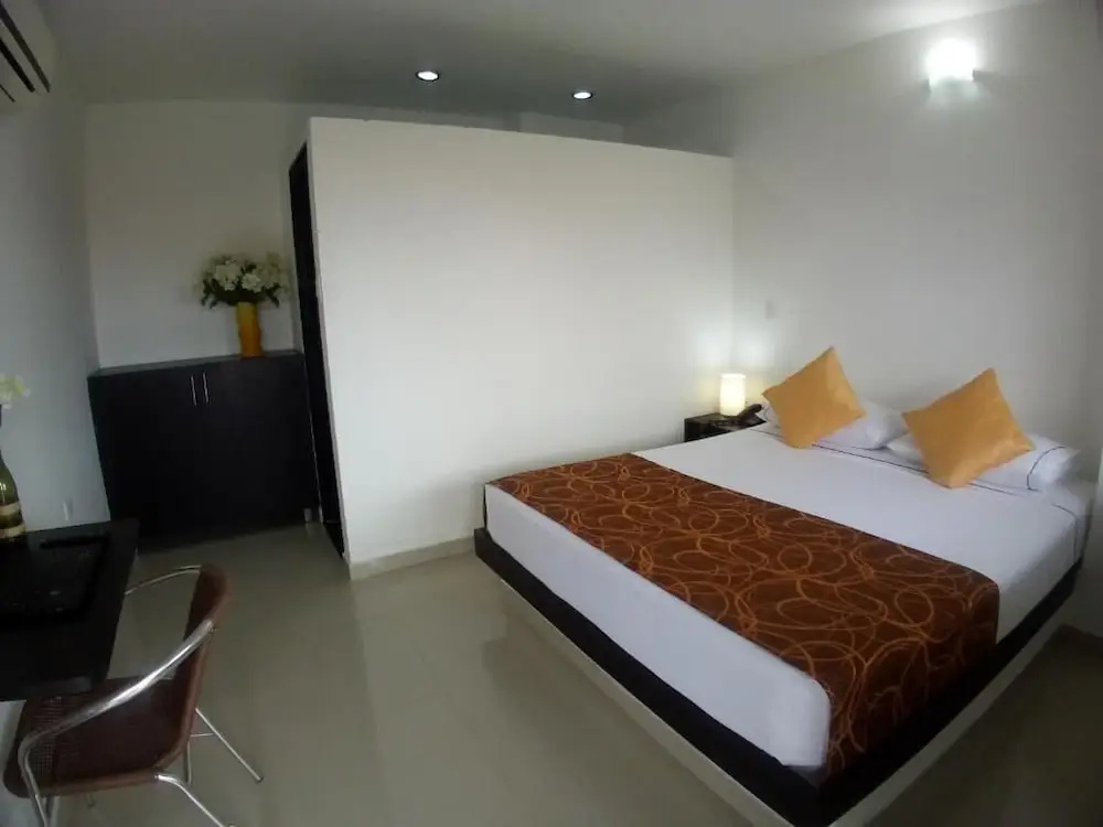 A&L Hoteles - Hotel Adelaida