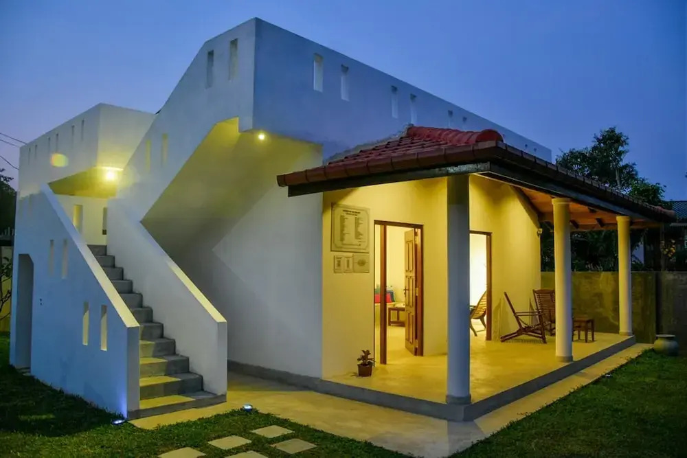 House With one Bedroom in Hikkaduwa, With Wonderful Lake View, Furnish