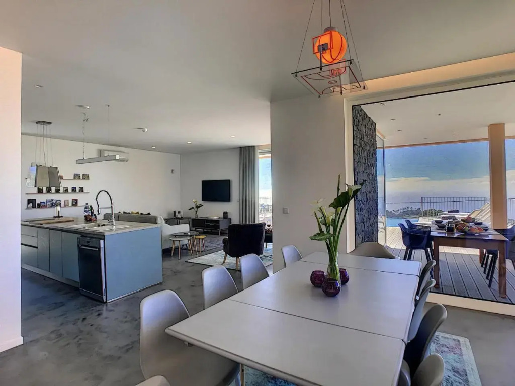 Casa Luz by LovelyStay