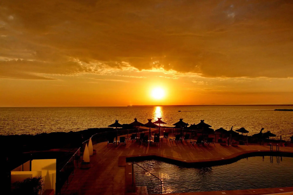 Universal Hotel Cabo Blanco