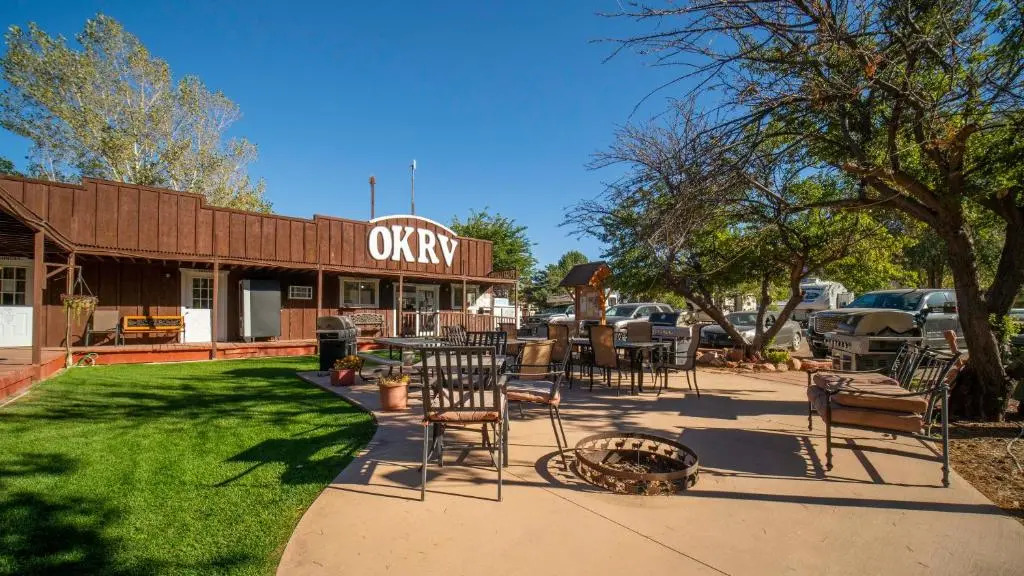 Outdoor Glamping Destination Residence RV OK40