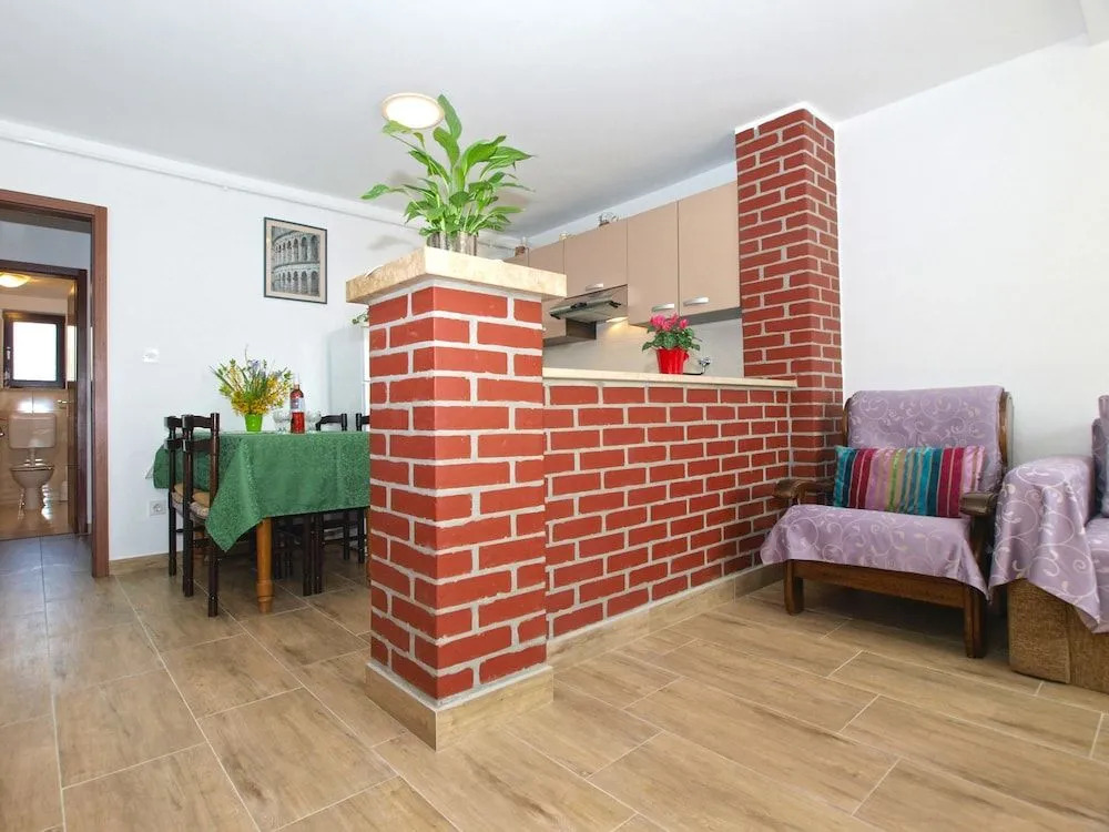 Apartment 604