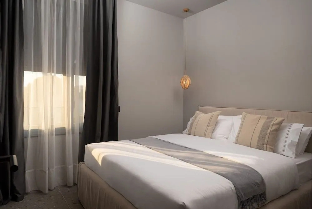 La Vista Suites